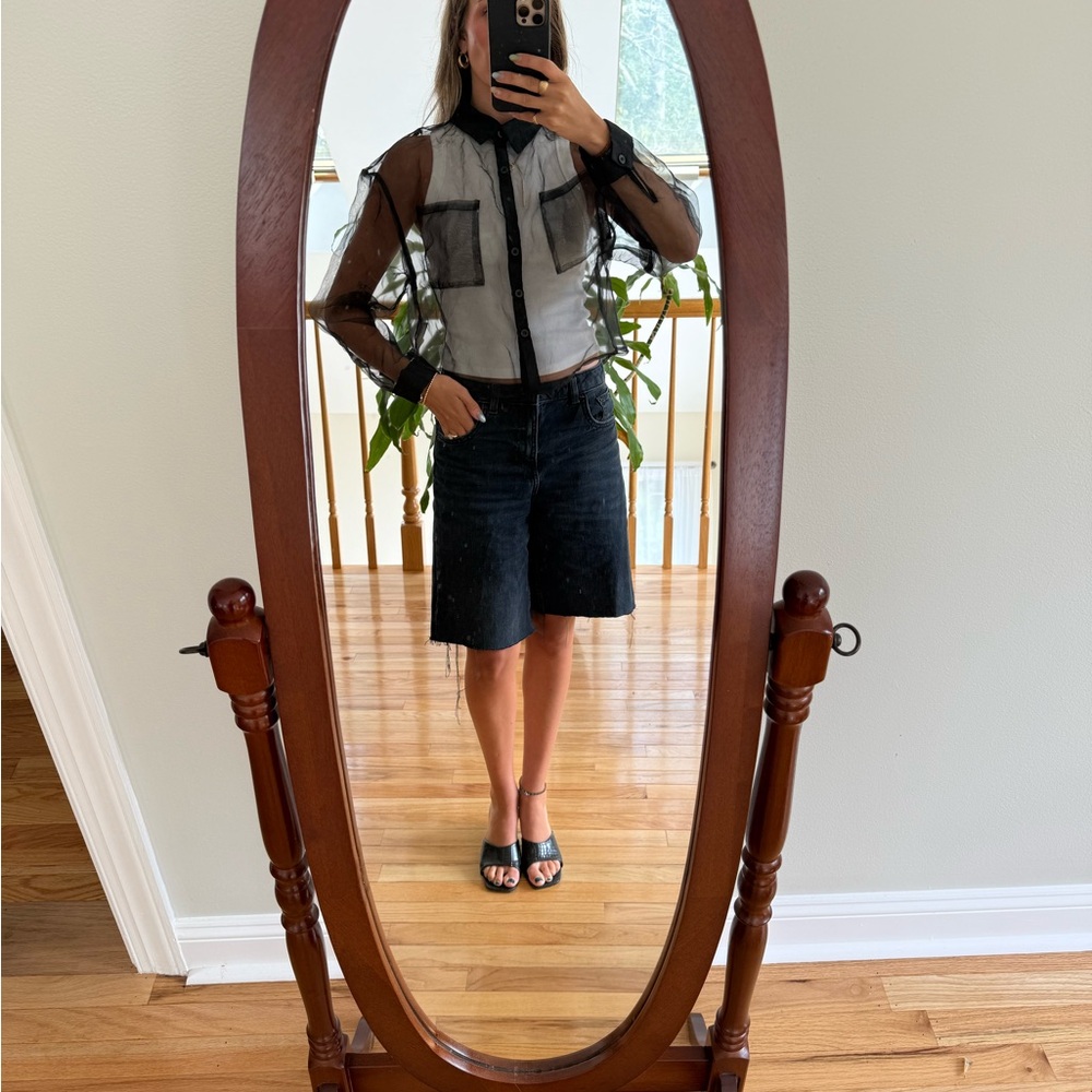 Black sheer button up blouse! 🖤